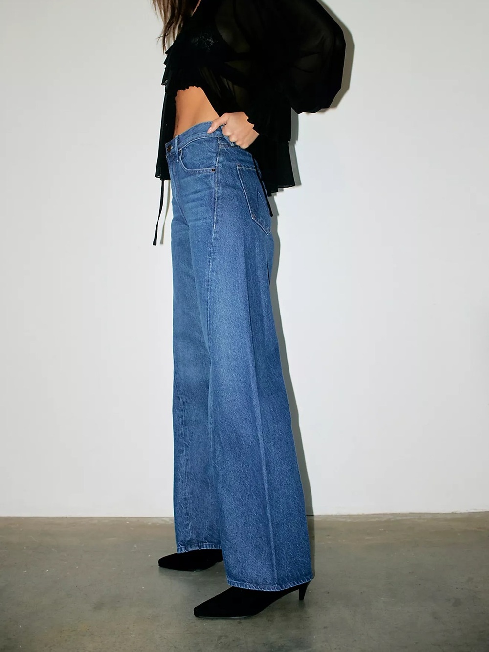 MOTHER The Lemon Twist Sneak Jeans in Yes Chef size 29